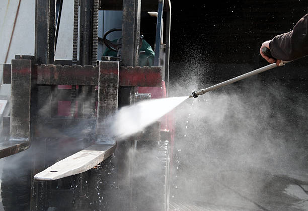 Why Choose Our Certified Pressure Washing Experts for Your Project Needs in Graham, WA?